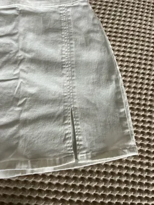 Amazon White High-Waist Mini Skirt with Front Slit thumbnail 3