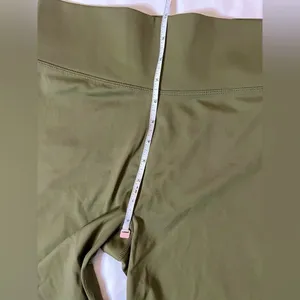 MWL by Madewell Form High-Rise 7" Biker Shorts in Kale Green Medium thumbnail 12