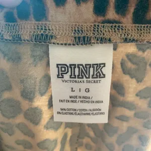 Victoria’s Secret cheetah print L loungewear cozy leggings thumbnail 2