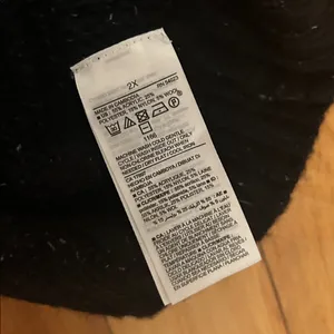 Old Navy Black and White Speckled Sweater thumbnail 6