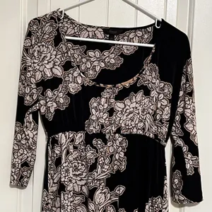 Soma Women’s Round Neck 3/4 Sleeve Knee Length Dress Small Black Cream Floral thumbnail 4