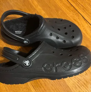 Dual comfort crocs black with fur lining Unisex M8 W10 thumbnail 1
