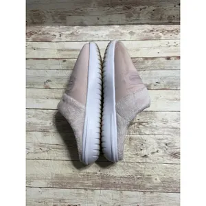 Nike Burrow Slippers Women's Size 8 Pink White Shoes Plush Comfy Slip-on thumbnail 7