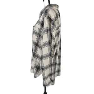 Womens SO Flannel Shirt Cream Black Plaid Size XL thumbnail 2