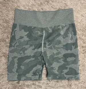 Camo Seamless Booty Scrunch Shorts – Size M thumbnail 1