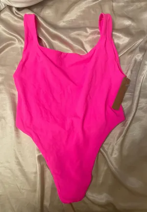 SKIMS Fits Everybody High Cut Bodysuit thumbnail 1