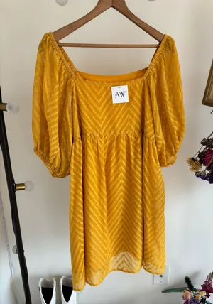 Boutique Dress Yellow Size M thumbnail 1
