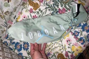Jordan Air s Fanny Pack thumbnail 1
