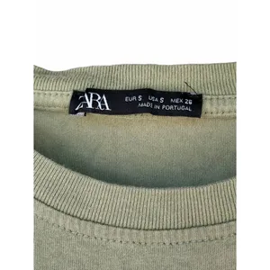 Zara Graphic Cropped T-Shirt Women’s S Olive Green Fashion Illustration Artsy thumbnail 4
