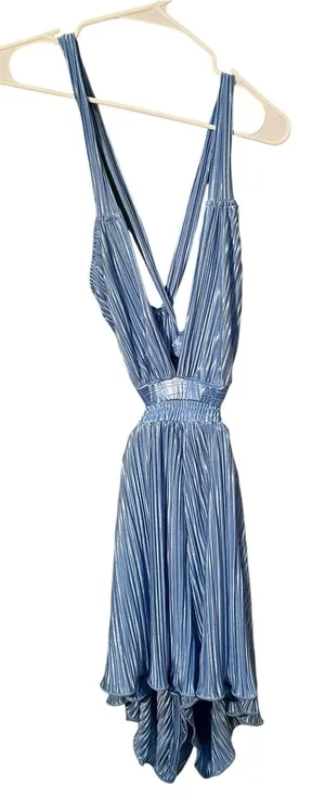 Women’s Sz Large Romper Halter Neck Deep V-Neck Light Blue Pleated Plisse Ruffle thumbnail 1