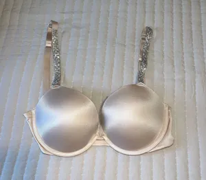 Victorias Secret Bra thumbnail 1