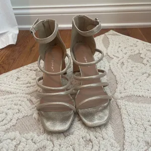Jellypop Gold heels thumbnail 2