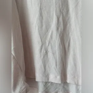 Aritzia Sunday Best ReRib tank top ribbed scoop crop sinch seamless lilac bloom thumbnail 8