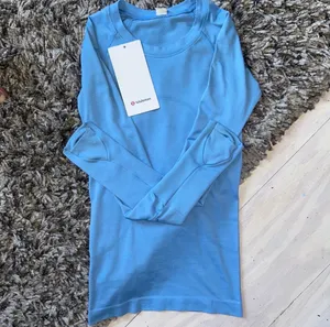 Lululemon Swiftly Tech Long Sleeve thumbnail 3
