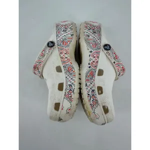 Crocs Clogs Women 6 White Bandana Paisley Print Classic Comfort Boho Retro thumbnail 2