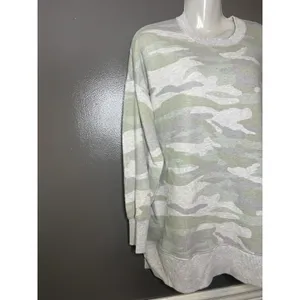 Aerie Sweatshirt Womens XS Green Camo Print Crewneck Fleece Oversized Pullover thumbnail 3
