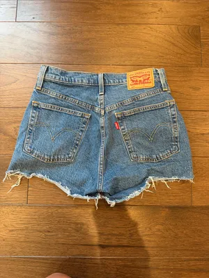 Levi’s 501 Women's Frayed Hem Blue Denim Cutoff Shorts Size 26 - C72-016 thumbnail 5