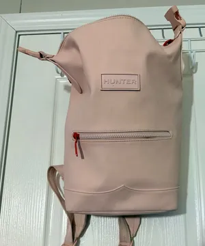 Hunter Original Top Clip Rubberized Backpack – Pale Pink (Minor Flaw) thumbnail 1