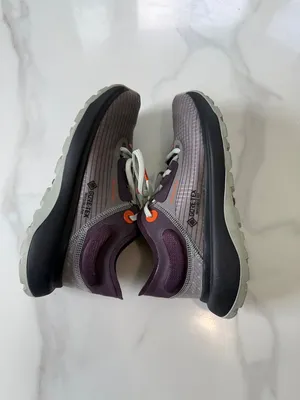 Vasque Trail Runner Sneaker in Purple with Orange Highlights Size 6.5 thumbnail 9