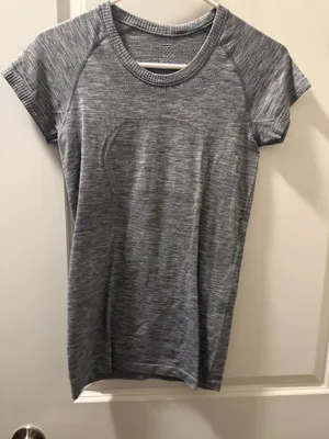 Swiftly Lululemon Tech Short Sleeve Grey 6 thumbnail 1