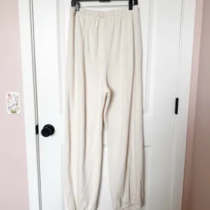 Free People Balloon Knit Joggers Size Large Ivory Lounge Athleisure Baggy thumbnail 4