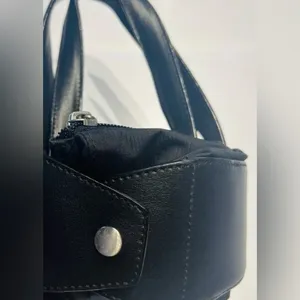 A Very Rare Beautiful Vintage Foldable Nylon Tumi Travel Tote Bag thumbnail 9
