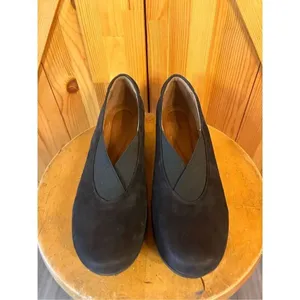 Clarks Women's Aubria Fay Slip On Size 9 Black Nubuck Shoe thumbnail 2