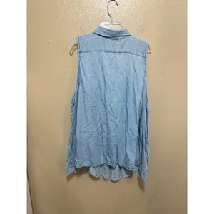 BB‎ Dakota Womens Chambray Sleeveless Shirt w/ Sleeves Light Wash Denim Size L thumbnail 2