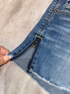 Gap 1969 Women's Blue Denim Jean Shorts with Frayed Hem Side Zippers Size 10 thumbnail 7