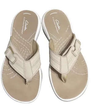 Clarks Cloudsteppers Sunmaze Loop Sandals Shoes Thongs Flip Flops Beige Sz 7 thumbnail 1