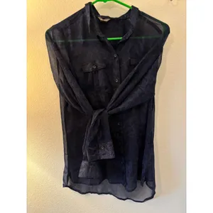 Eddie Bauer Womens Navy Blue Black Floral Sheer Button Down Blouse Small Classic thumbnail 3