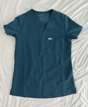 FIGS Scrub Top thumbnail 1