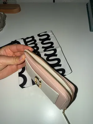 Marc Jacob’s Snapshot Wallet thumbnail 3