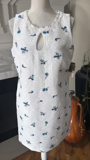 NWT White Dress by Taylor Size 12 thumbnail 1