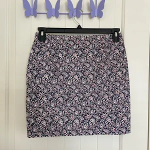 EUC | Banana Republic women’s floral pencil skirt —‎ size 4 thumbnail 7