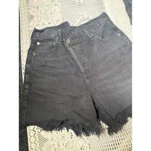 AGOLDE Crisscross Black Denim Shorts thumbnail 2