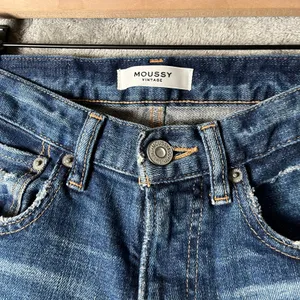 MOUSSY Vintage Howa Distressed Skinny‎ Jeans Raw Hem Blue Wash Size 24 X 25” thumbnail 7