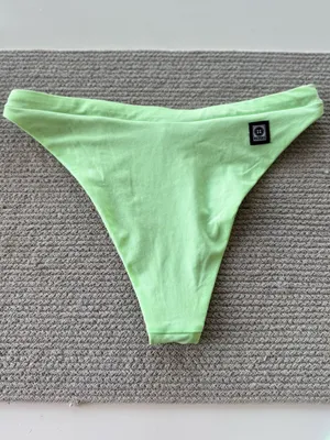 Jolyn 3 Piece Bikini Set Annie Medium Holland Large Mara Small in Mint thumbnail 11