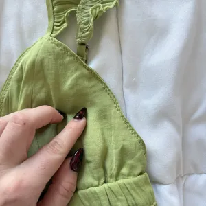Forever 21 Womens Size Small Green Bralette Top Ruffle Classic Summer Beach‎ thumbnail 2