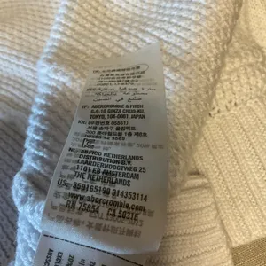 Hollister Women's Cream Cardigan Sweater thumbnail 8