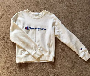 Champion Crewneck thumbnail 1