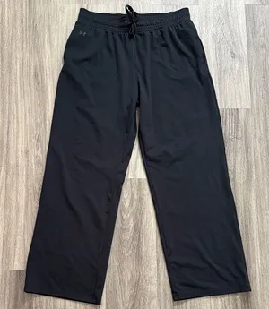 Under Armour Women's Black Track Pants thumbnail 1