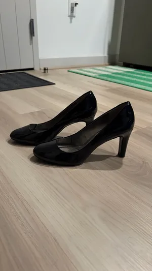 Bandolino Black heels thumbnail 2