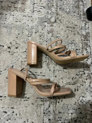 Tan heels 3.5 in Size 8.5 thumbnail 3