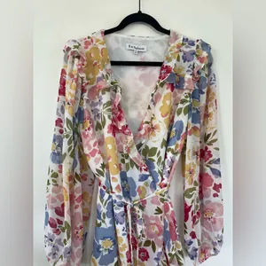 EN SAISON Floral Ruffle Wrap Dress S | Romantic Summer Dress thumbnail 4