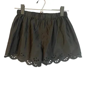 Kirra Black Scalloped Lace Trim Lightweight Casual Shorts Women Sz XS thumbnail 7