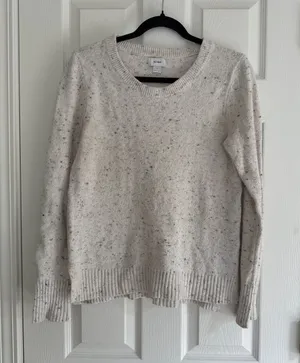 Old Navy Oatmeal Colored Crew Neck Sweater Size Medium thumbnail 1