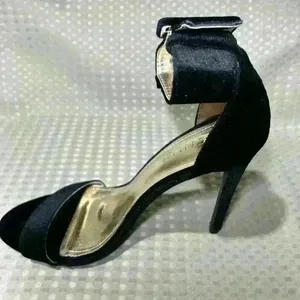Venus high heels, Size 8 new without a box thumbnail 2