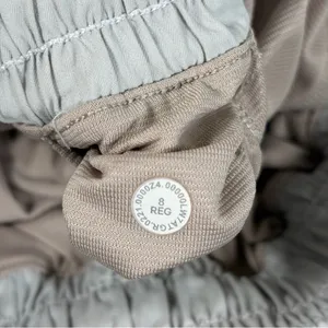 Lululemon Hotty Hot High-Rise Short 3” Sz 8 White Outdoor Casual Preppy Gorpcore thumbnail 10
