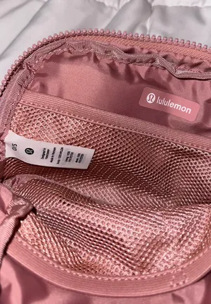 Lululemon Everywhere Belt Bag 1L thumbnail 4